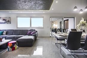 Luxury Villa High Hopes with Pool