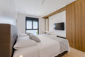 Luxury Villa Luna with Swimming Pool