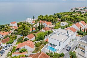 Luxury Villa Soleil with Swimming Pool