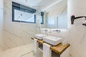 Luxury Villa Soleil with Swimming Pool