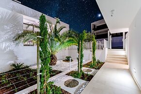 Luxury Villa Soleil with Swimming Pool