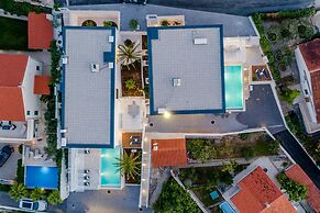 Luxury Villa Soleil with Swimming Pool