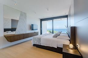 Luxury Villa Soleil with Swimming Pool