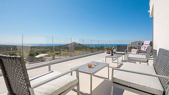 Luxury Villa Cinderella with Swimming Pool