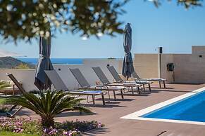 Luxury Villa Cinderella with Swimming Pool