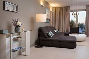 Luxury Villa Cinderella with Swimming Pool