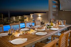 Luxury Villa Cinderella with Swimming Pool