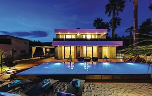 Beachfront Villa Baronessa with Pool