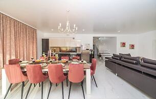 Beachfront Villa Baronessa with Pool