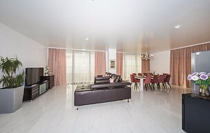 Beachfront Villa Baronessa with Pool