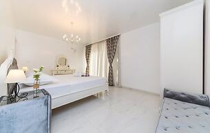 Beachfront Villa Baronessa with Pool