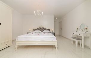 Beachfront Villa Baronessa with Pool