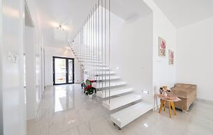 Beachfront Villa Baronessa with Pool