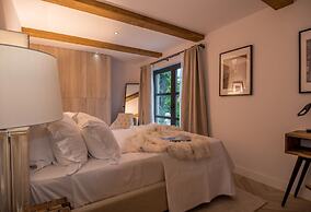 Beachfront Villa Feodora Grande