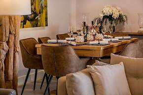 Beachfront Villa Feodora Grande