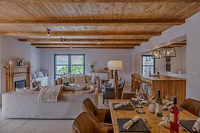 Beachfront Villa Feodora Grande