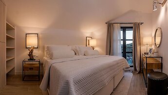 Beachfront Villa Feodora Grande