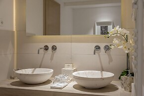 Beachfront Villa Feodora Grande