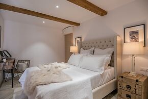 Beachfront Villa Feodora Grande