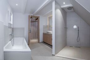 Beachfront Villa Feodora Grande