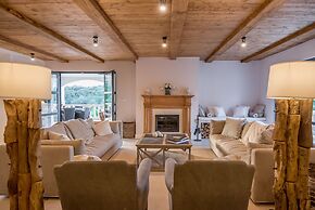 Beachfront Villa Feodora Grande