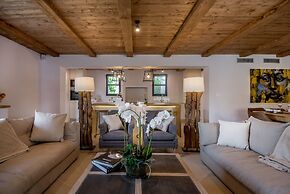 Beachfront Villa Feodora Grande