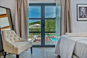 Beachfront Villa Feodora Grande