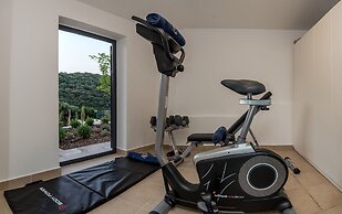 Beachfront Villa Feodora Grande