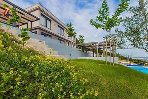 Luxury Villa Grand View