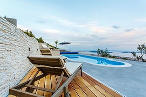 Luxury Villa Grand View