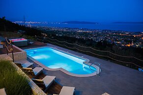 Luxury Villa Grand View