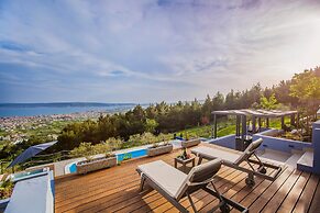 Luxury Villa Grand View