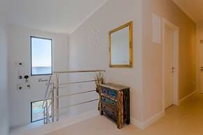 Luxury Villa Grand View