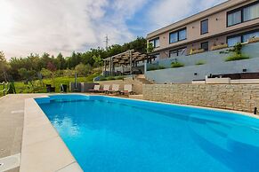 Luxury Villa Grand View