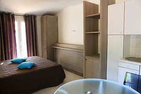 Hôtel et Résidence Ta Kladia - Omigna