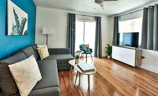 Broadway Suites Downtown by RocketStay