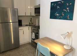 Broadway Suites Downtown by RocketStay