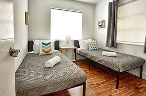 Broadway Suites Downtown by RocketStay