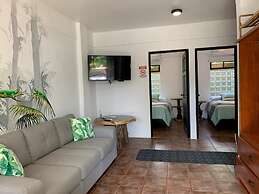 La Sirena Playa Jaco Hotel