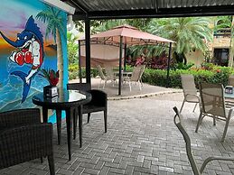 La Sirena Playa Jaco Hotel