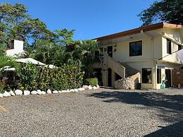 La Sirena Playa Jaco Hotel