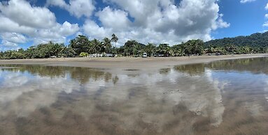La Sirena Playa Jaco Hotel