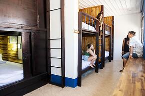 Mad Monkey Luang Prabang
