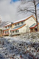 Canopy Cortina Lodge