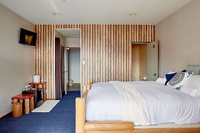 Canopy Cortina Lodge