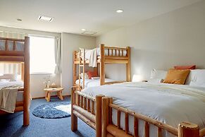 Canopy Cortina Lodge