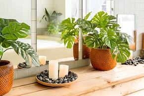 Canopy Cortina Lodge