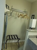 Econo Inn Lackland AFB Seaworld