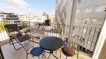 New Apartment Near the Beach With Parking TL53