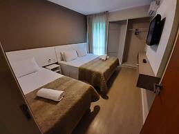 Caravaggio Praia Hotel